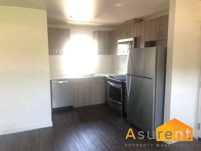 73 S Mountain Ave - Photo 2 of 9