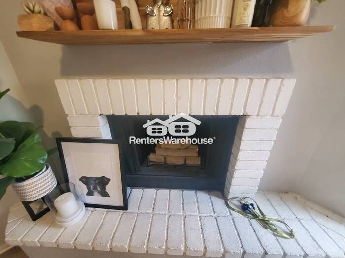 2118 E Center Ln #2 - Photo 5 of 11