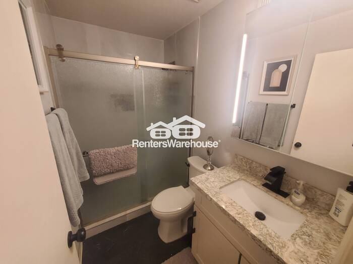 2118 E Center Ln #2 - Photo 7 of 11