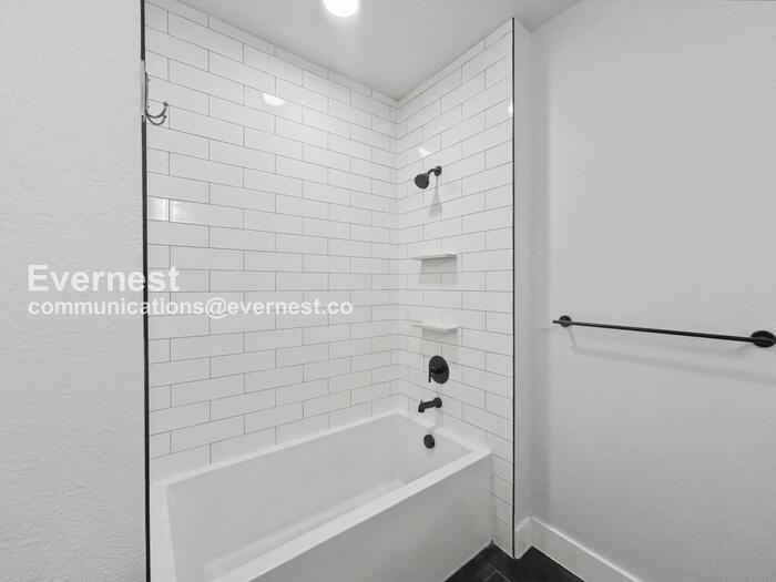 3101 Govalle Ave - Photo 7 of 15