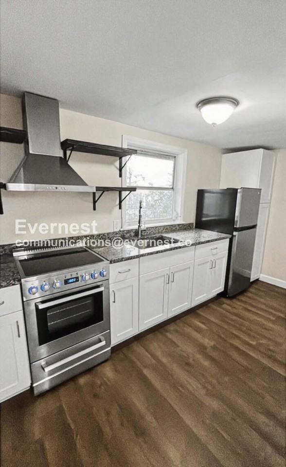 1700 Ashmore Ave #B - Photo 2 of 16