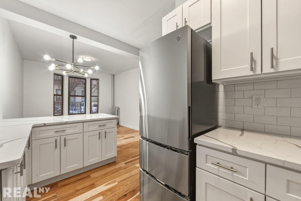 523 W 143rd St #1A - Photo 3 of 9