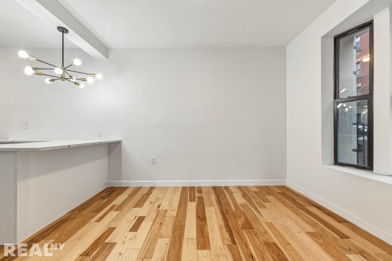 523 W 143rd St #1A - Photo 5 of 9