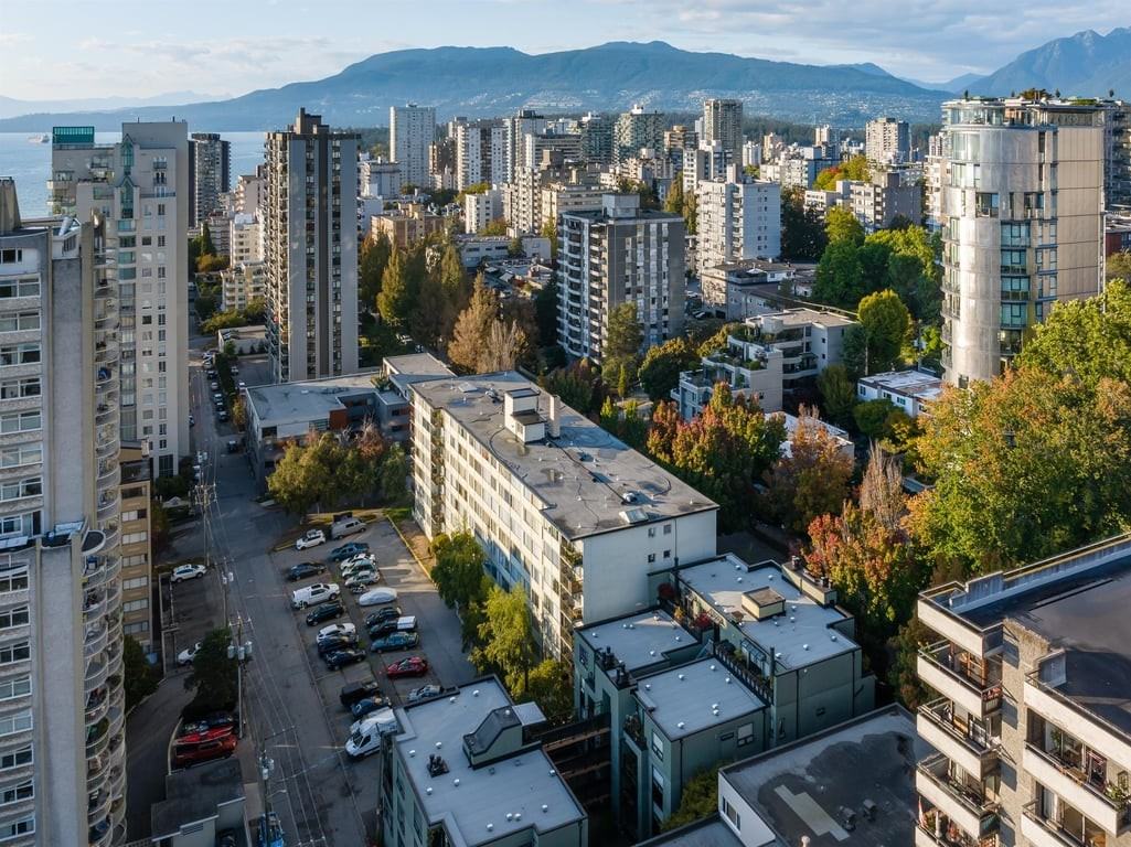 Barafield - Photo 7 of 50