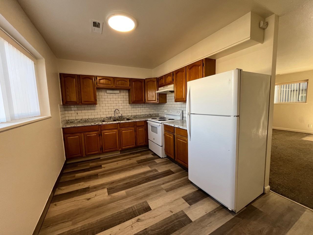 Dayton Manor - Photo 4 of 29