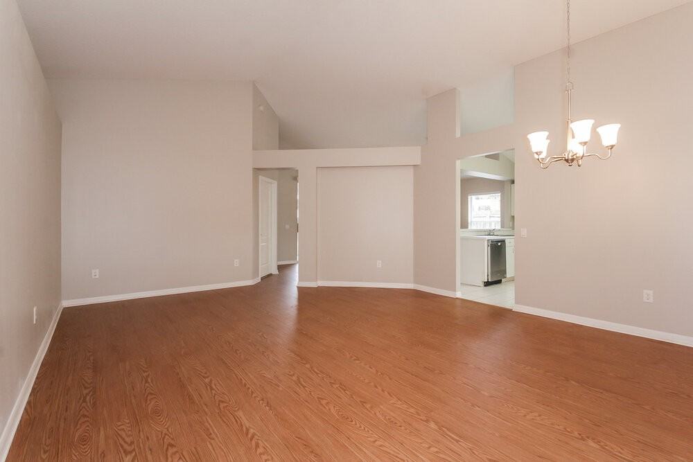 9007 Egret Cove Cir - Photo 3 of 13