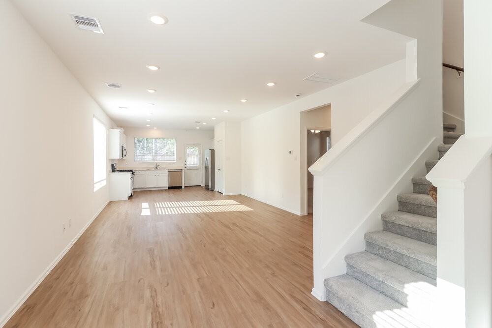 1934 Ballesteros St - Photo 5 of 17