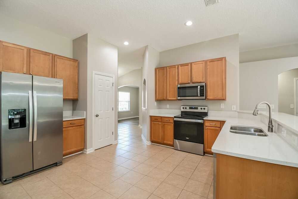 2507 Creekfront Dr - Photo 6 of 16