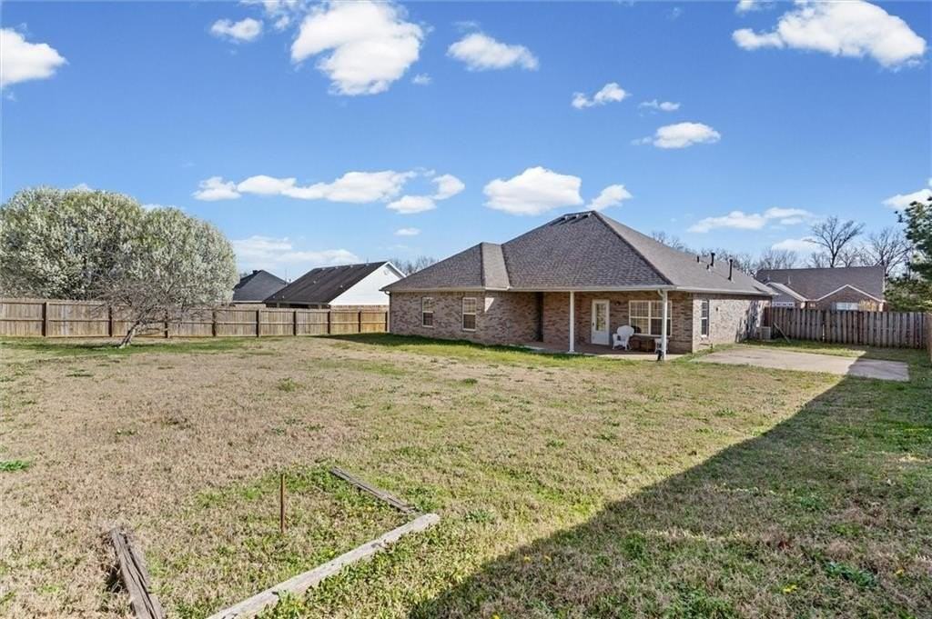 421 Kate Dr - Photo 4 of 20