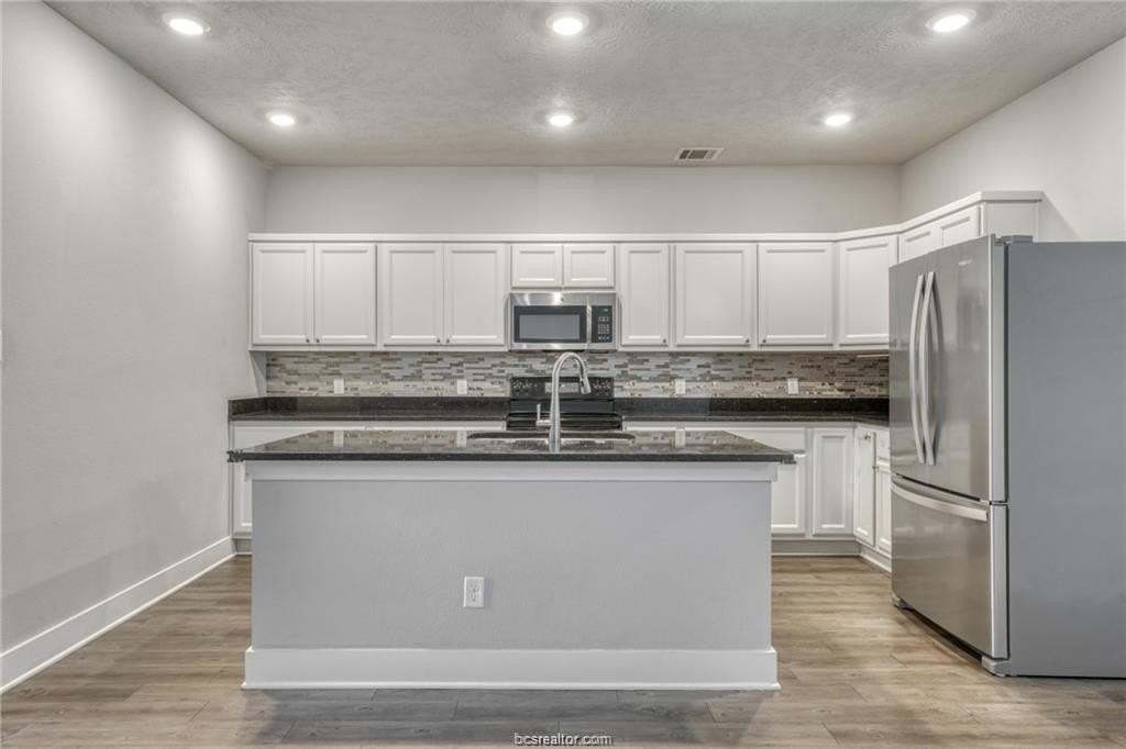 3900 Yukon Ln - Photo 6 of 20