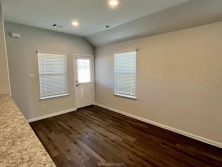973 Rice Dr - Photo 2 of 14