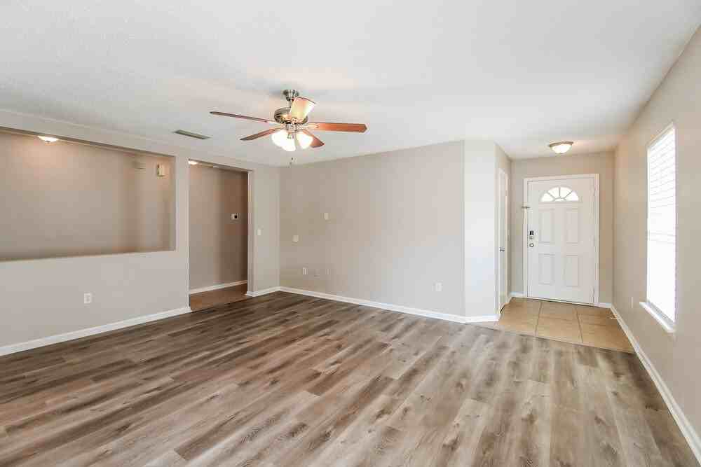 11412 Brian Lakes Dr - Photo 3 of 16