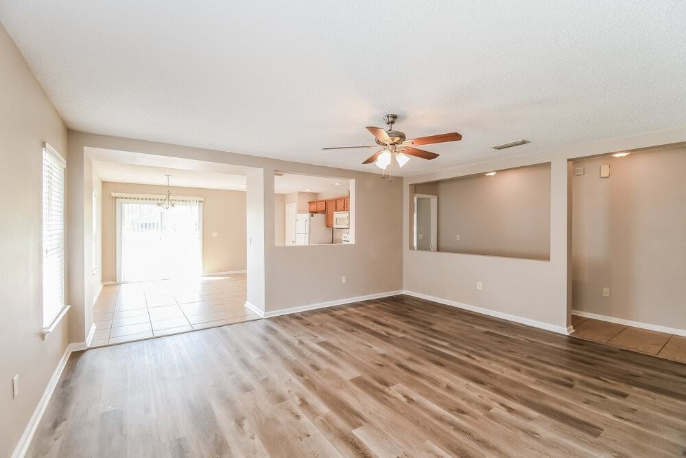 11412 Brian Lakes Dr - Photo 4 of 16