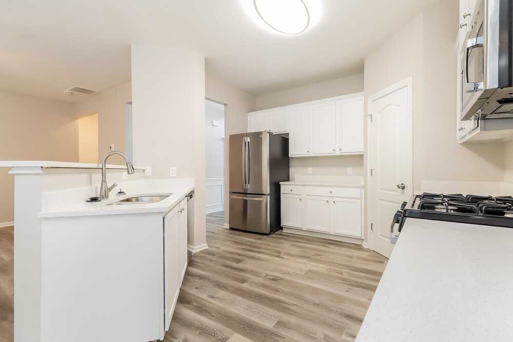 361 Southgate Dr - Photo 6 of 17