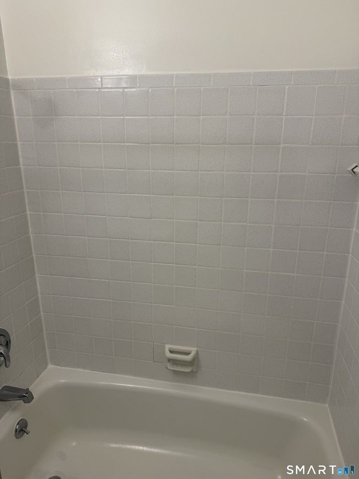 140 Grove St Apt 2a #2A - Photo 7 of 8