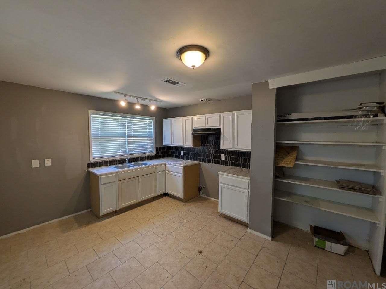 5966 Clayton Dr - Photo 2 of 9