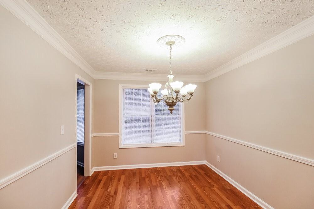 3392 Kittery Dr - Photo 6 of 17