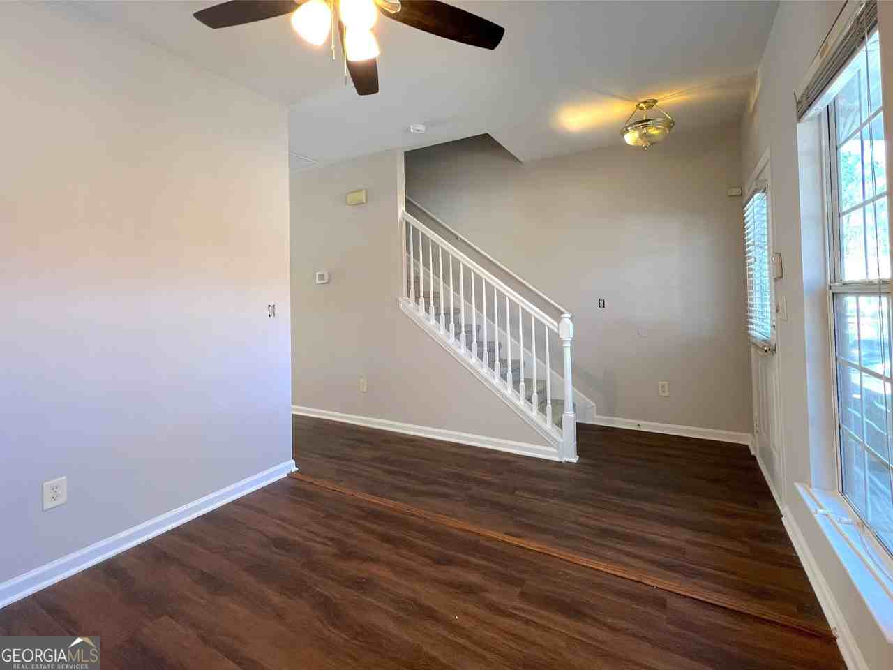 3361 Hidden Cove Cir - Photo 4 of 29