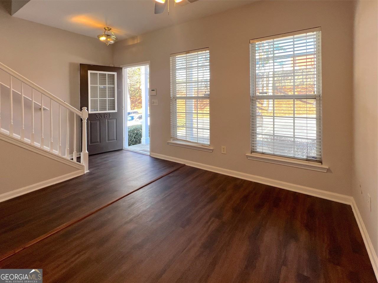 3361 Hidden Cove Cir - Photo 5 of 29