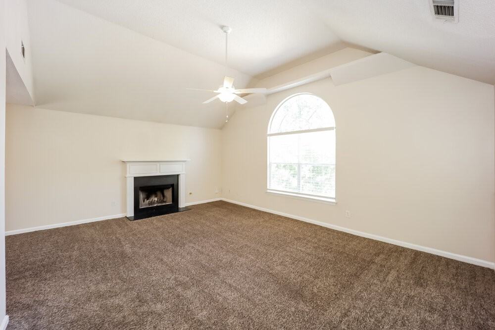 3765 Crowned Eagle - Photo 4 of 17