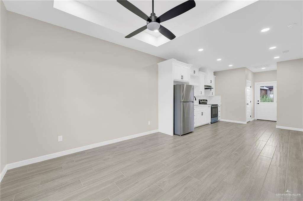 905 Crestview St Unit 2 - Photo 3 of 12