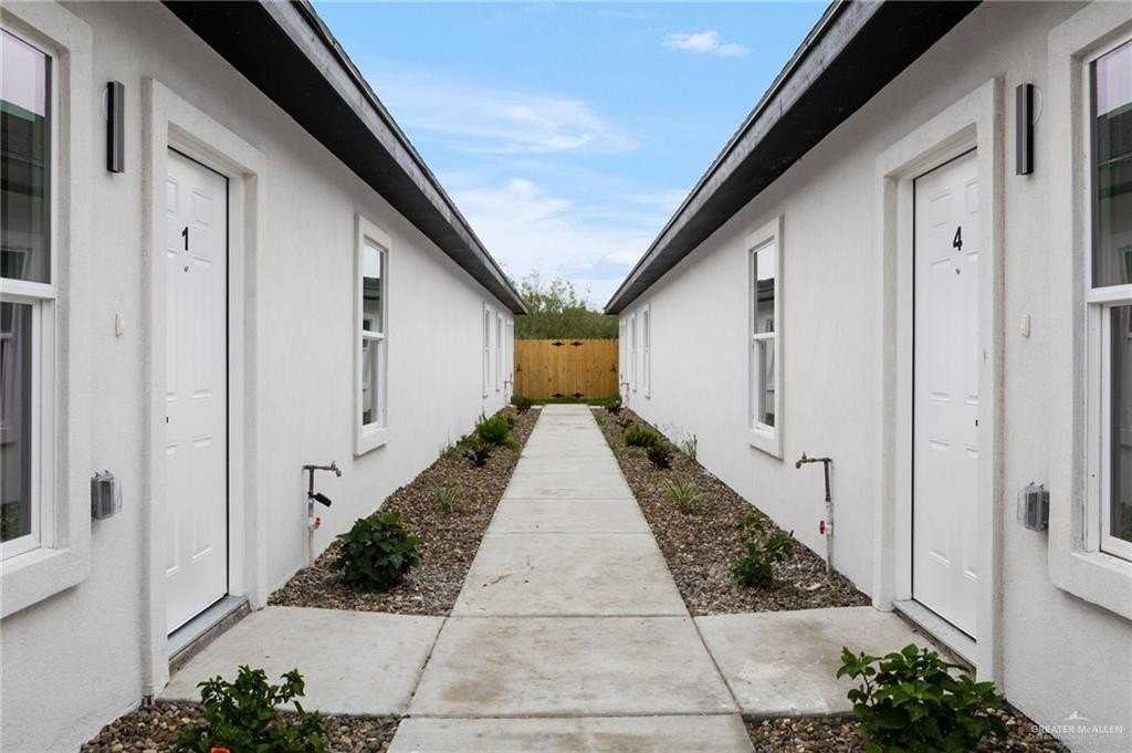 2813 Links Dr Apt 3 - Photo 2 of 16