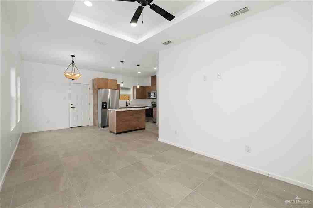 2813 Links Dr Apt 3 - Photo 5 of 16