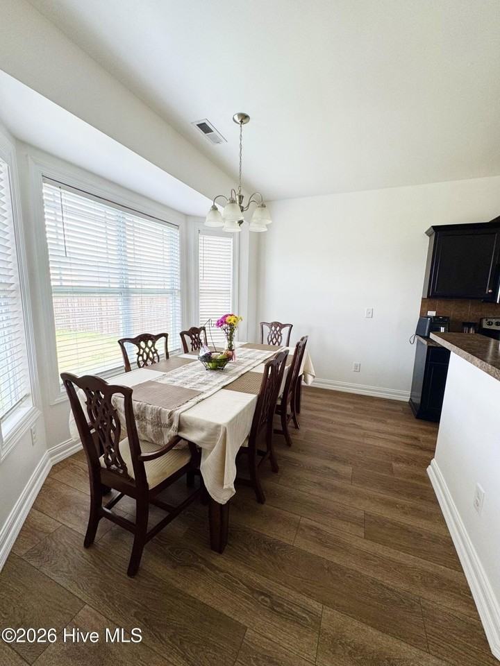 114 Cavalier Dr - Photo 5 of 16