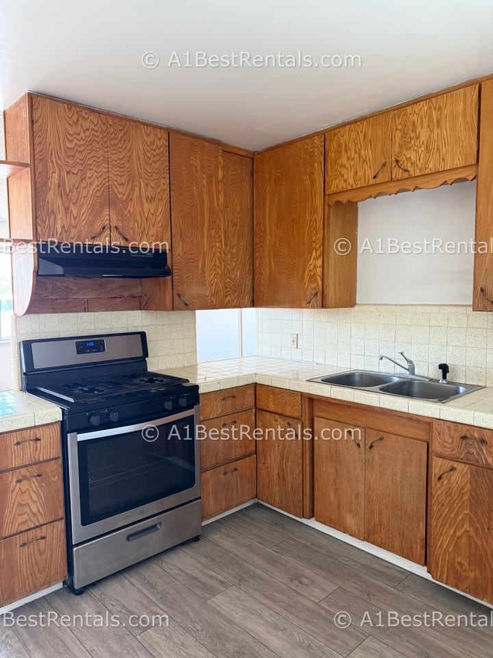 5355 Yosemite Blvd #1 - Photo 3 of 11