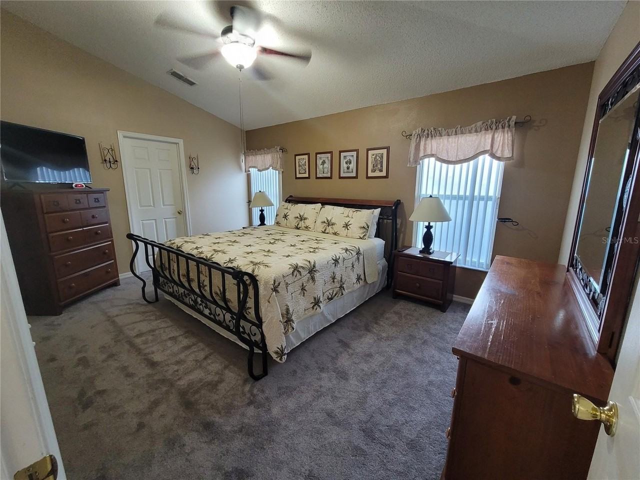 730 Pine Cone Dr - Photo 6 of 10