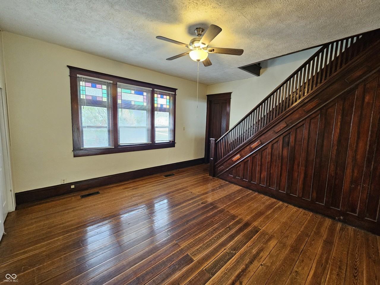 408 S Main St - Photo 5 of 22