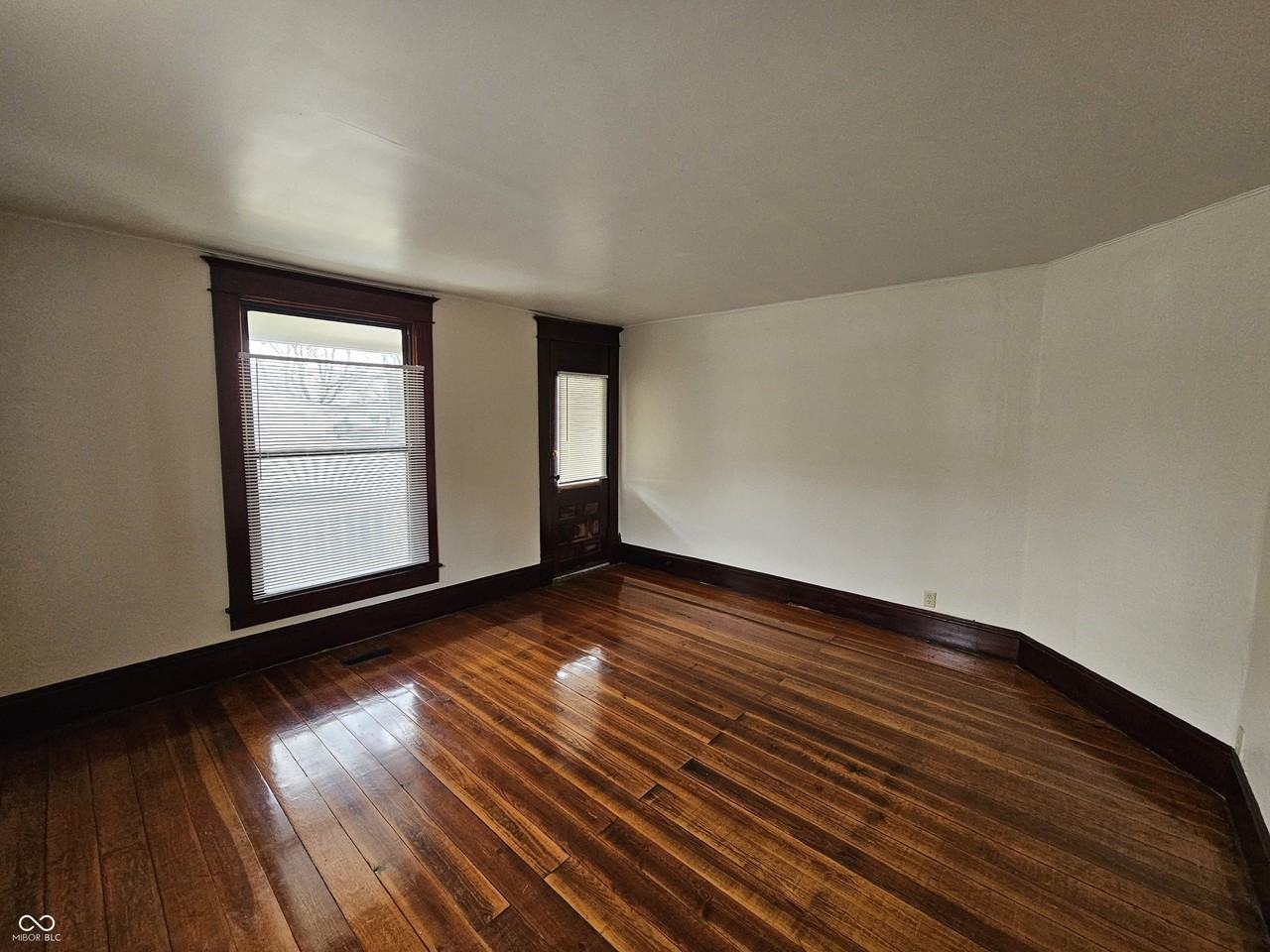 408 S Main St - Photo 6 of 22