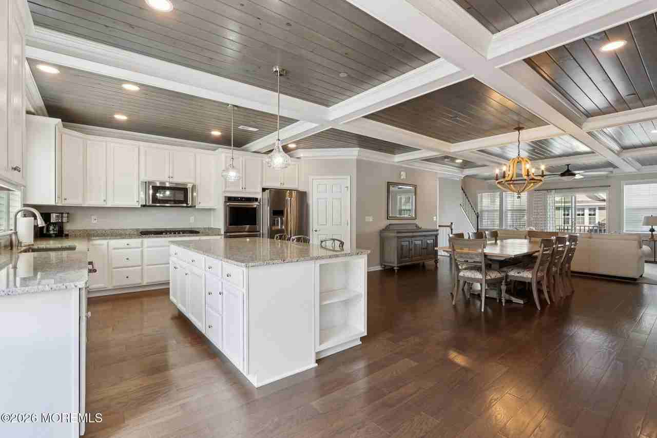 13 Halfmoon Ct Unit 1106 - Photo 6 of 50