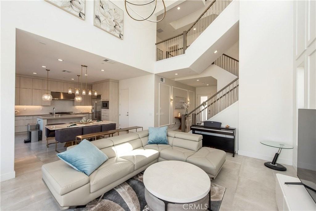 171 Hollyleaf - Photo 3 of 33