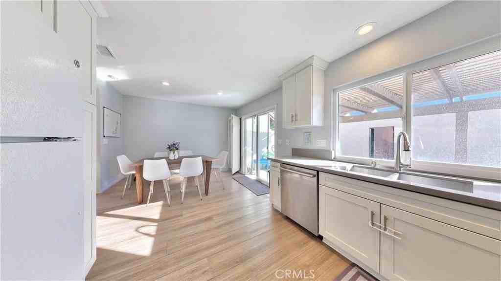 4646 Minorca Way - Photo 7 of 23