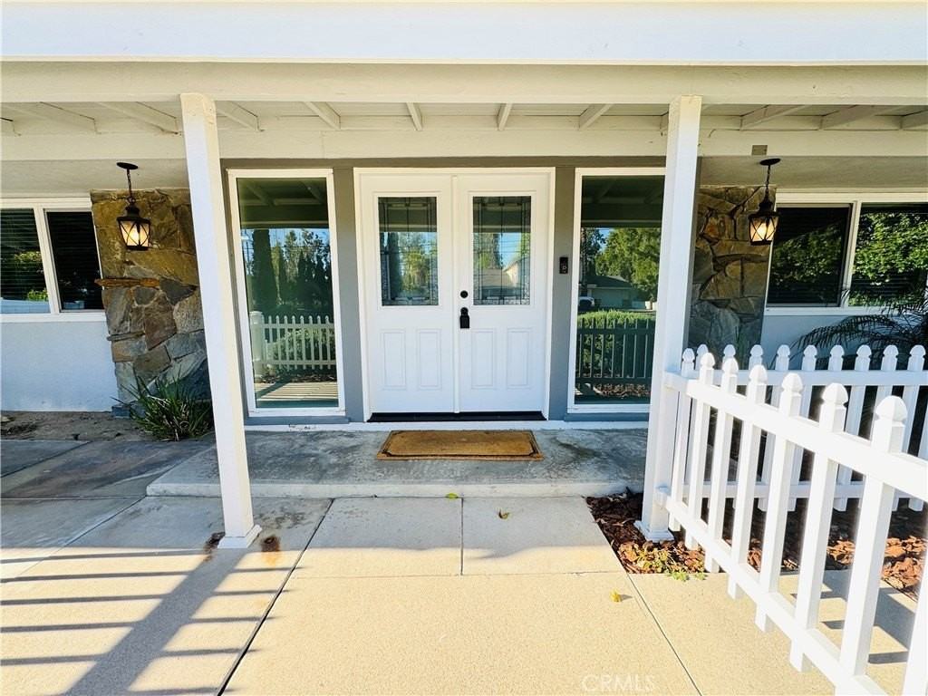 16737 Pineridge Dr - Photo 3 of 45