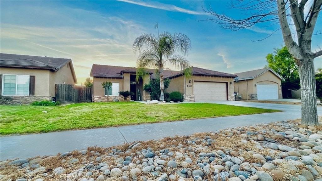 2403 N Crowe St - Photo 3 of 14