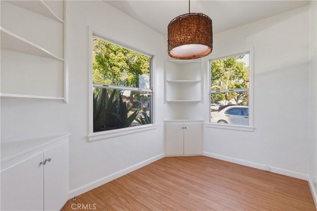 1112 N Naomi St - Photo 4 of 18