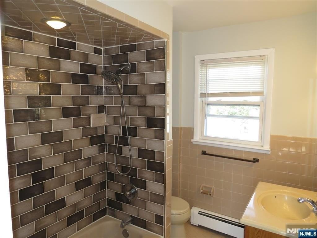 11 Louis St 2nd Fl - Photo 5 of 19