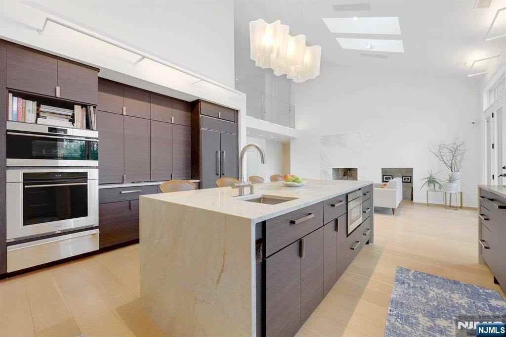 170 Brayton St - Photo 6 of 36