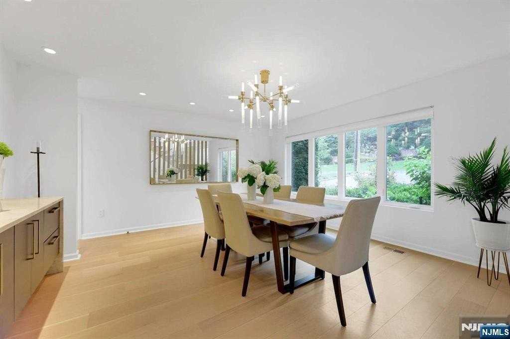 170 Brayton St - Photo 7 of 36