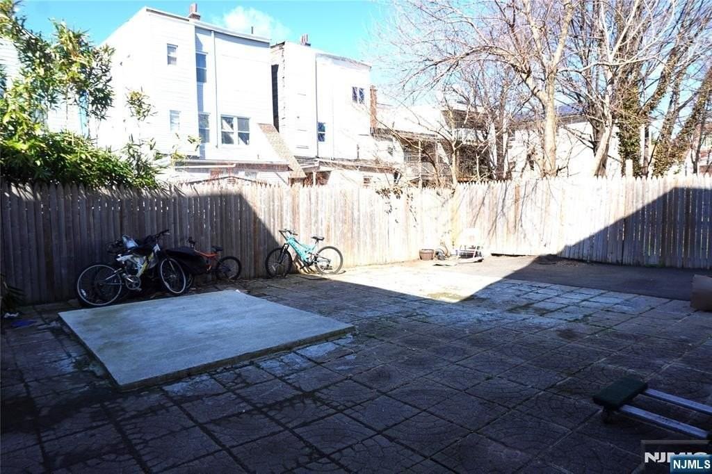 399 S 6th St - Photo 3 of 15