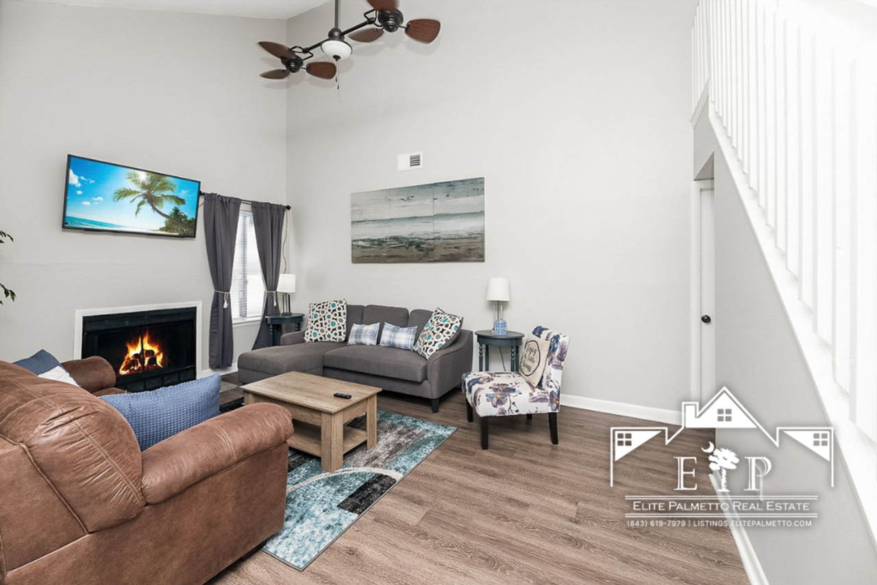 2168 Spoleto Ln E - Photo 4 of 26