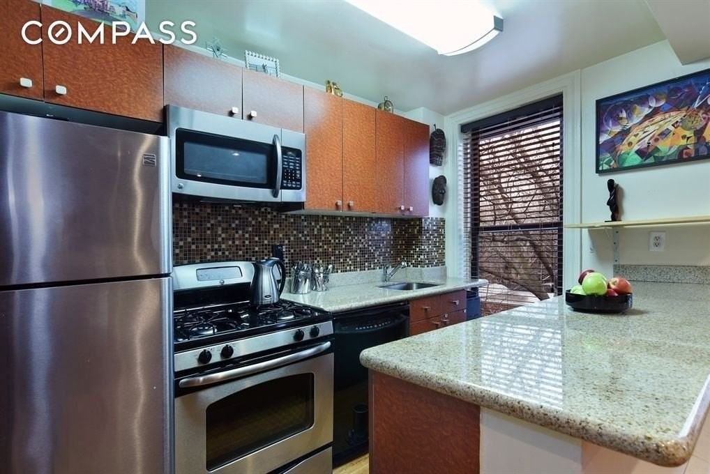 119 6th Ave #3 - Photo 5 of 8