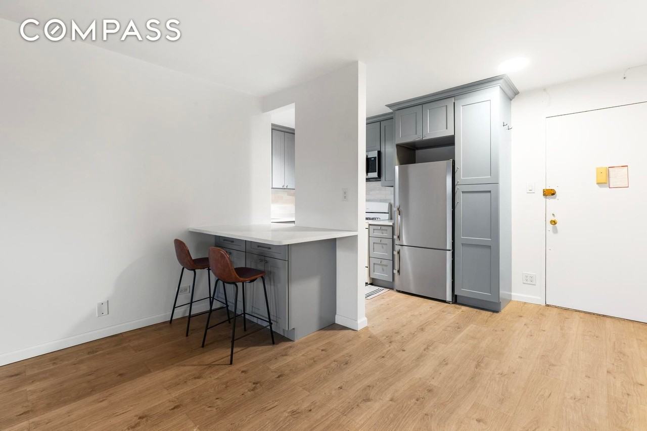 3960 54th St #4K - Photo 6 of 7