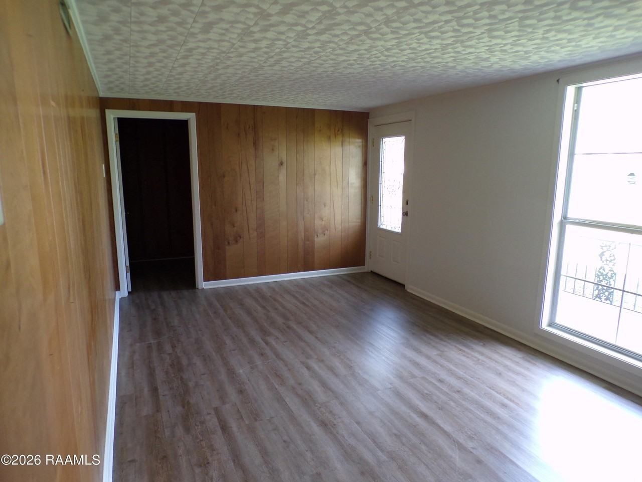 208 Thoroughbred Dr - Photo 7 of 20