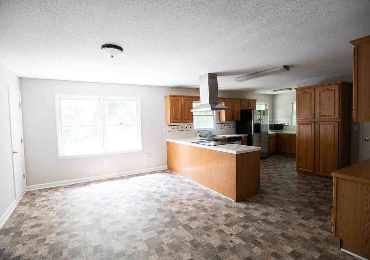 9100 Nash Ave - Photo 7 of 20