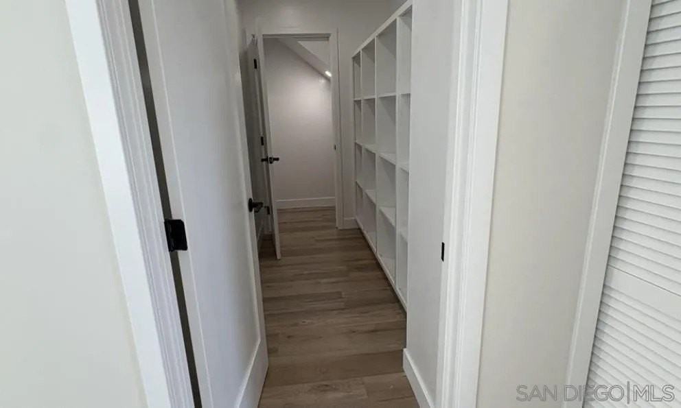260 Donax Ave - Photo 5 of 50