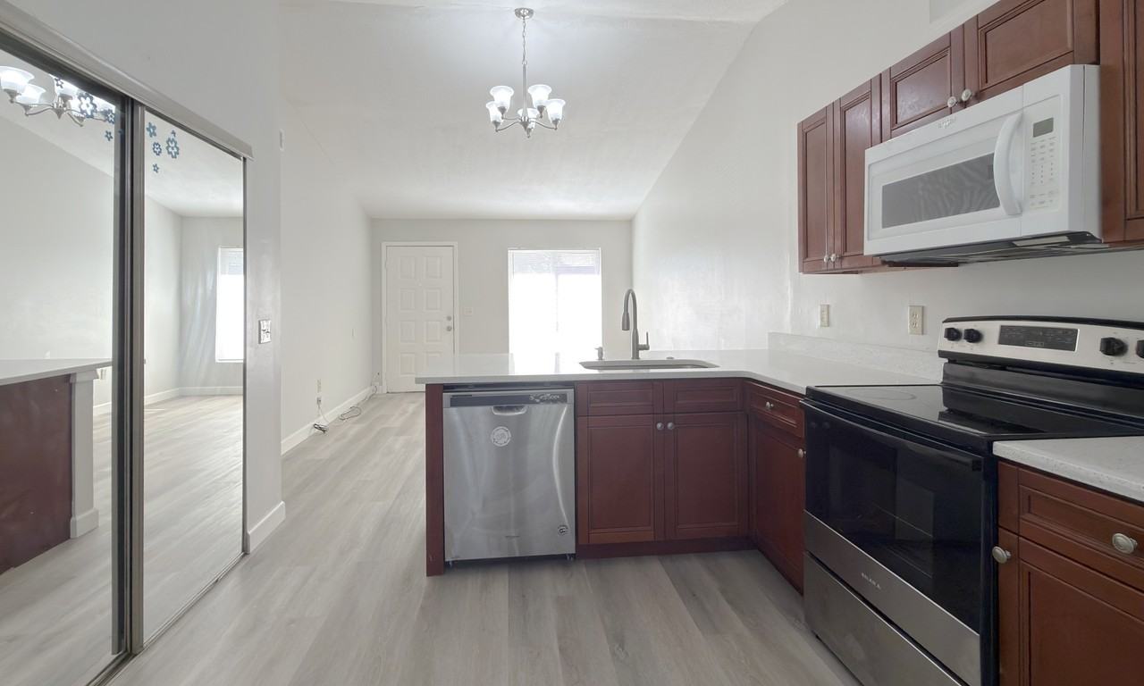 2733 Coral Reef Drive - 1 #1 - Photo 3 of 9