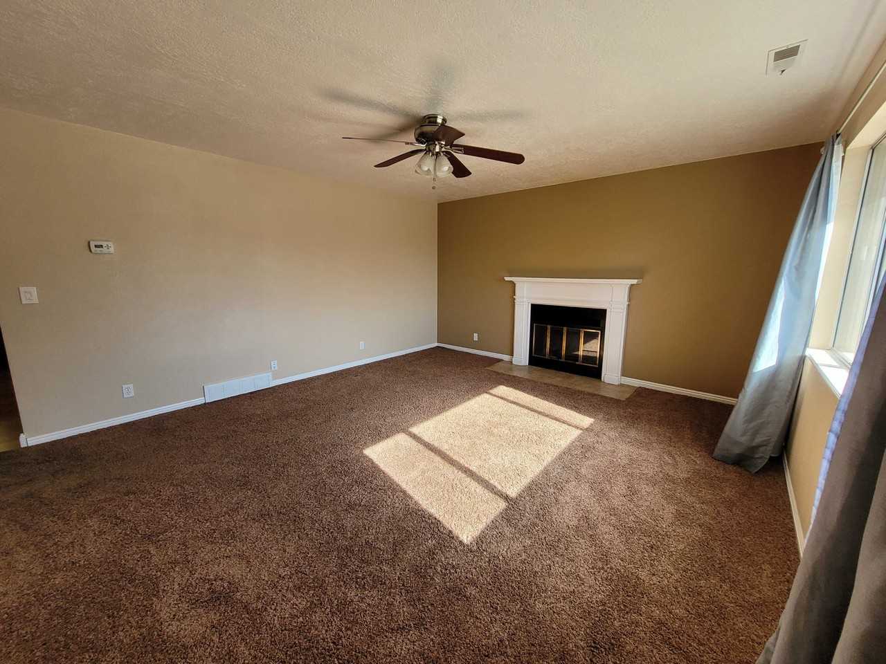 115 W 1100 N - Photo 2 of 13